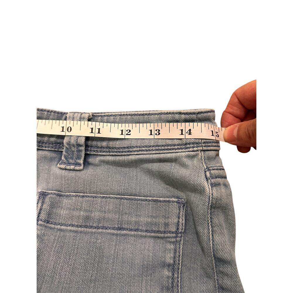 J. Jill Full Leg High Rise Patch Pocket Cropped Light Wash Denim Jeans, 6. - Picture 5 of 8